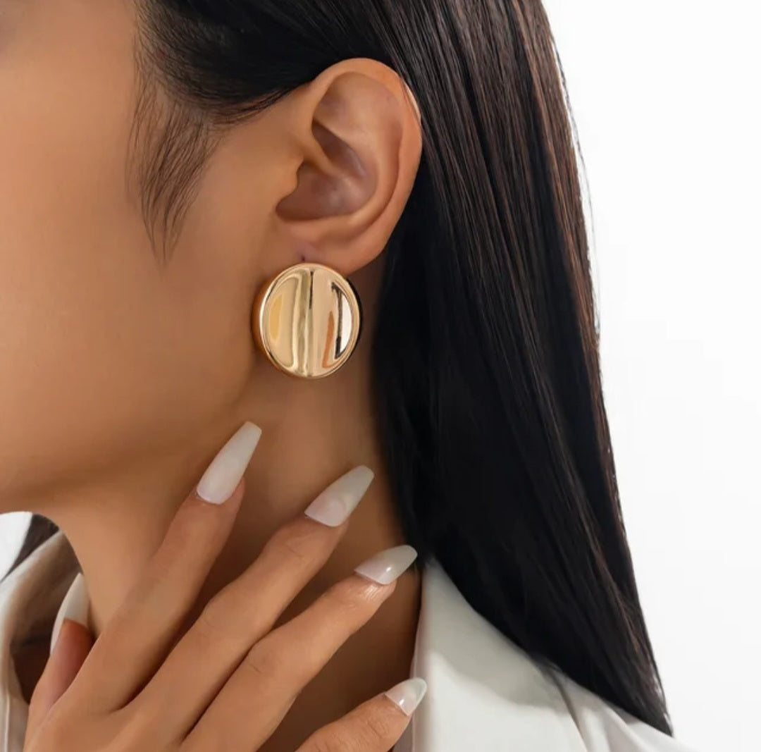 Boucles d’oreilles rondes dorées – Finition miroir