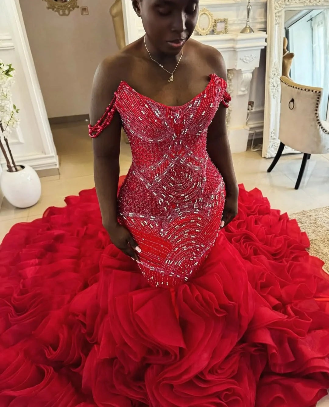 Robe de soirée sirène rouge strassée