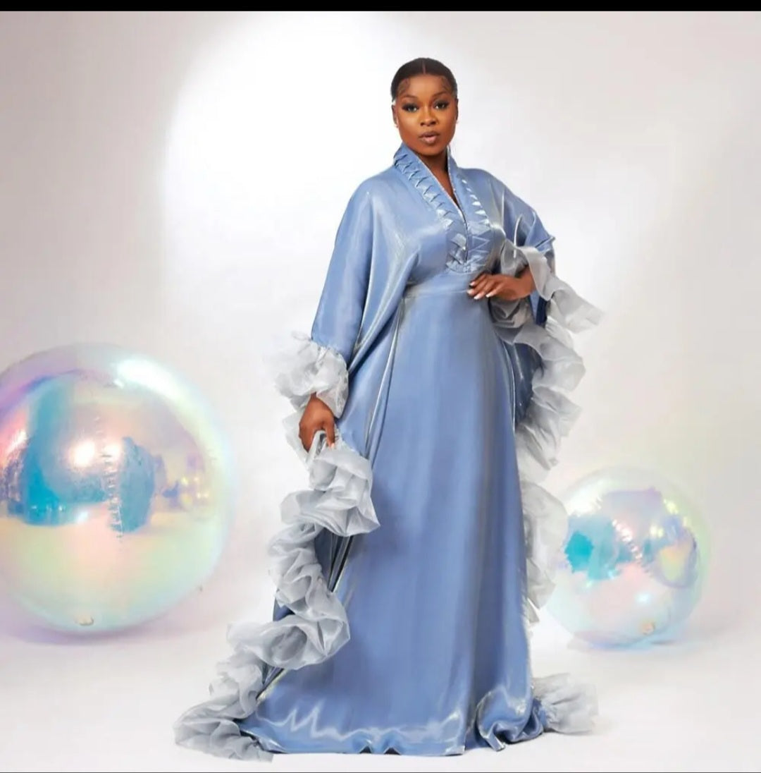 Robe longue satin à volants – Style cérémonie