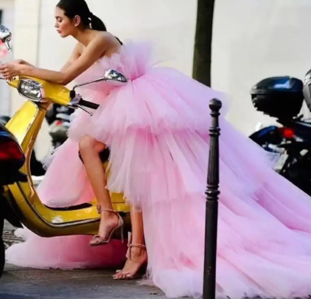 Robe princesse rose en organza – Traîne XXL