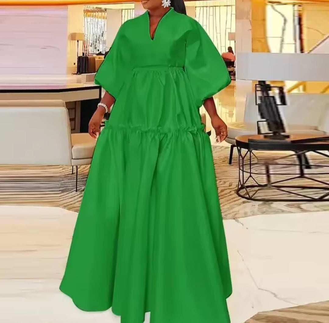Magnifique robe col V allant du s au 5xl