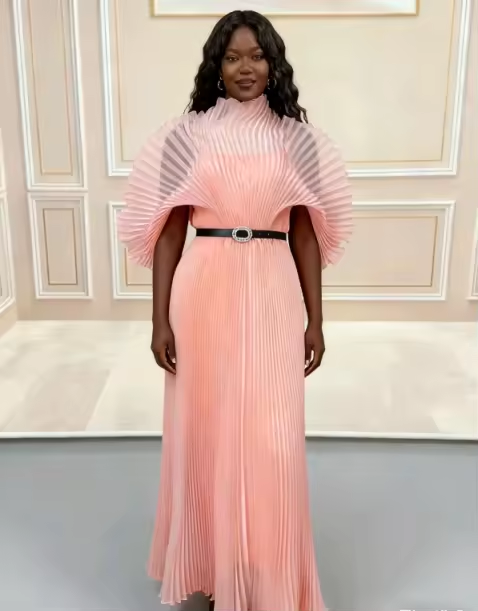 Robe Longue à encolure