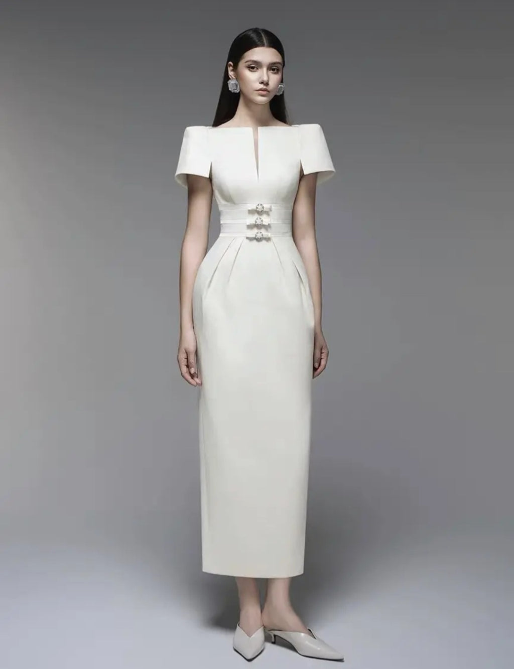 Robe longue blanche ceinturée – Élégance Luxe